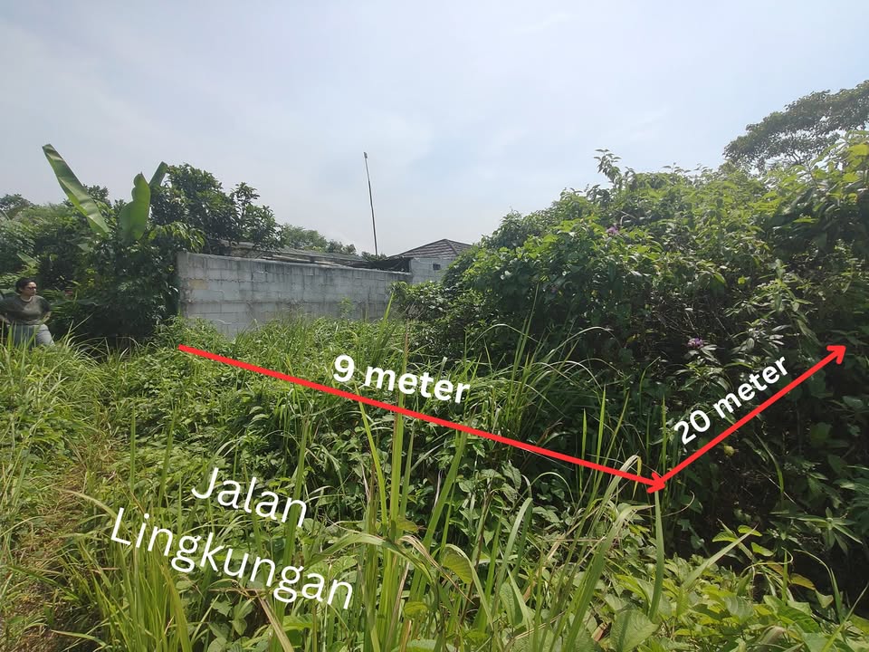 Bagian depan kavling dengan akses jalan 4 meter